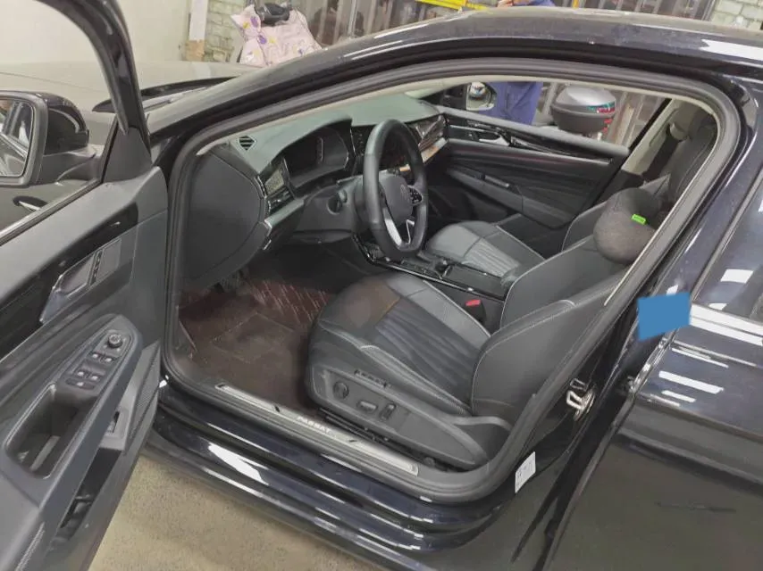 2023 Volkswagen Passat 2.0T 186HP L4 7DCT,autocango,china used car exporter,china ev exporter,chinese used car exporter,chinese used ev exporter