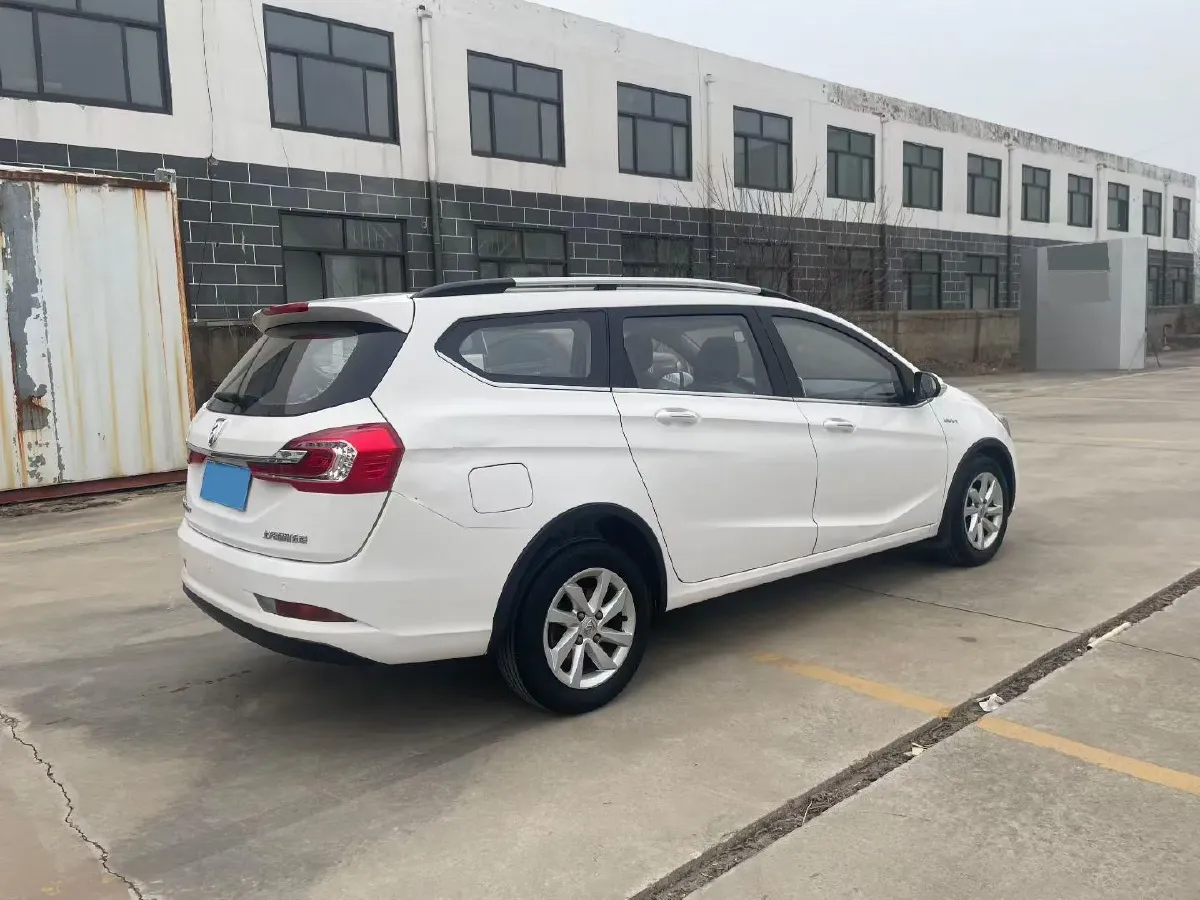 2017 BaoJun 310W 1.5L 112HP L4 6MT,autocango,china used car exporter,china ev exporter,chinese used car exporter,chinese used ev exporter