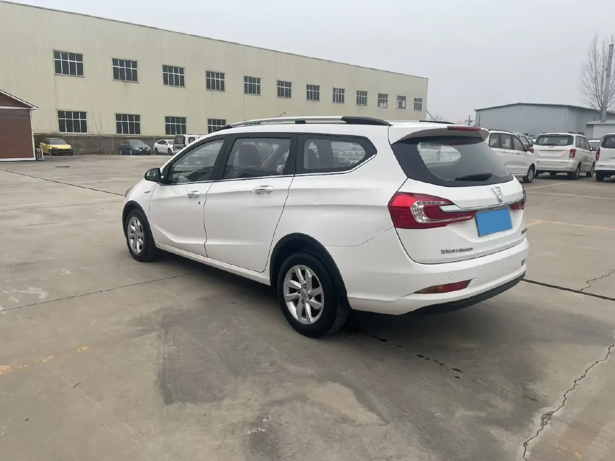 2017 BaoJun 310W 1.5L 112HP L4 6MT,autocango,china used car exporter,china ev exporter,chinese used car exporter,chinese used ev exporter