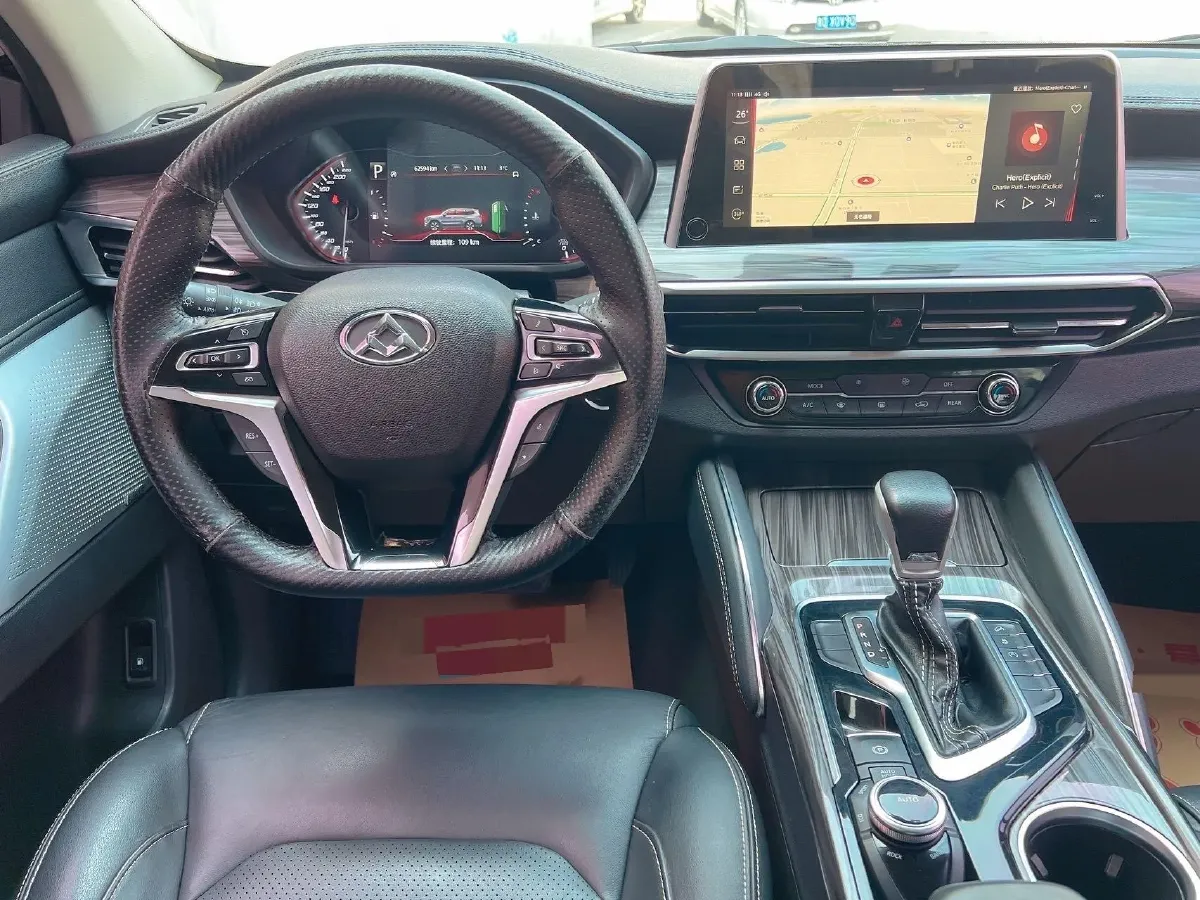 2017 MAXUS D90 2.0T 224HP L4 6AT,autocango,china used car exporter,china ev exporter,chinese used car exporter,chinese used ev exporter