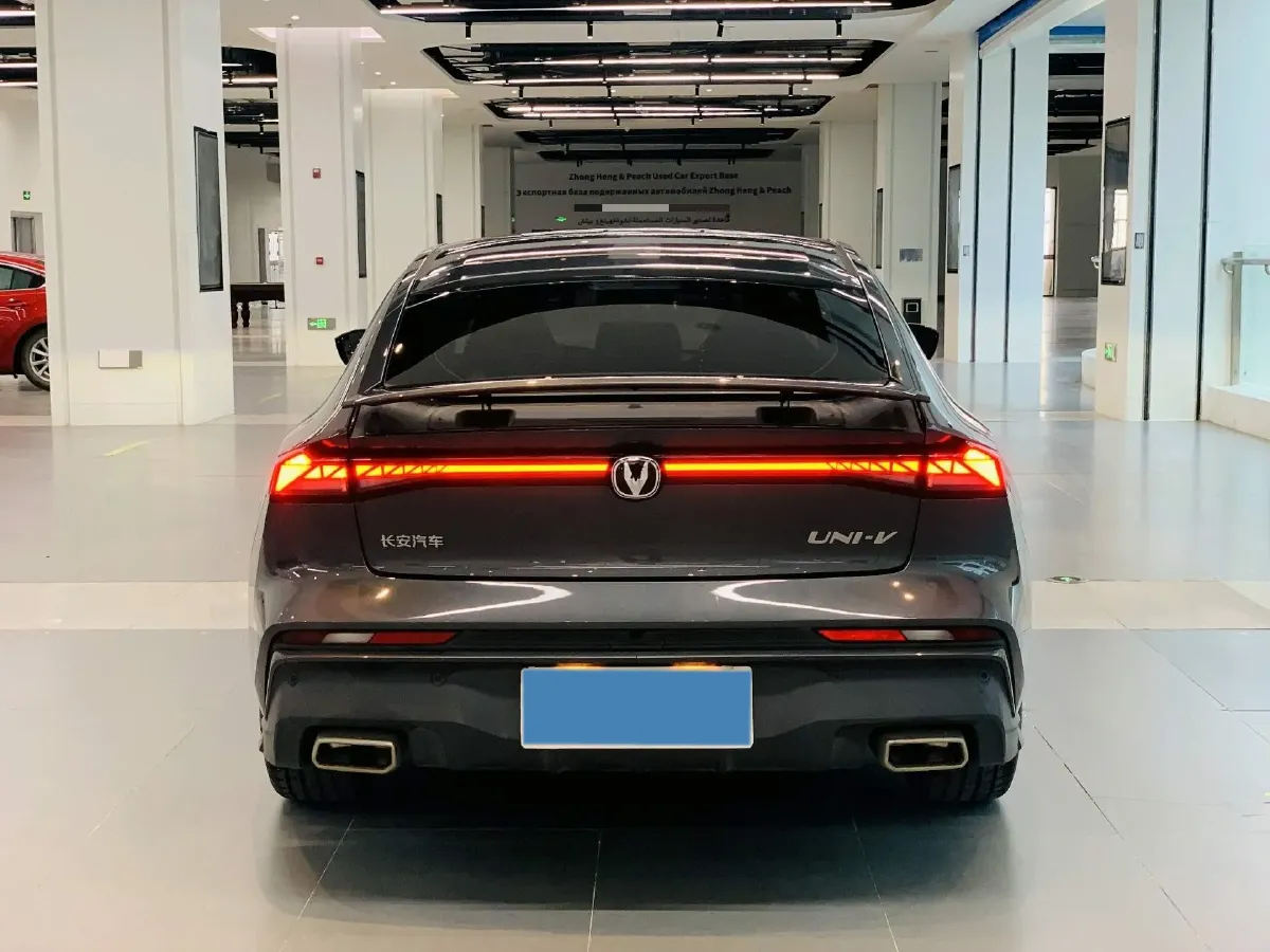 2024 ChangAn UNI-V 1.5T 188HP L4 7DCT,autocango,china used car exporter,china ev exporter,chinese used car exporter,chinese used ev exporter