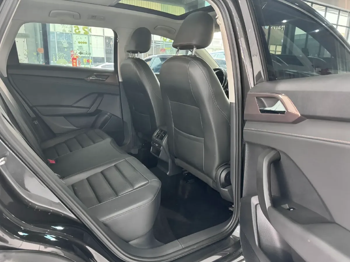 2021 Volkswagen Tharu 1.4T 150HP L4 7DCT,autocango,china used car exporter,china ev exporter,chinese used car exporter,chinese used ev exporter