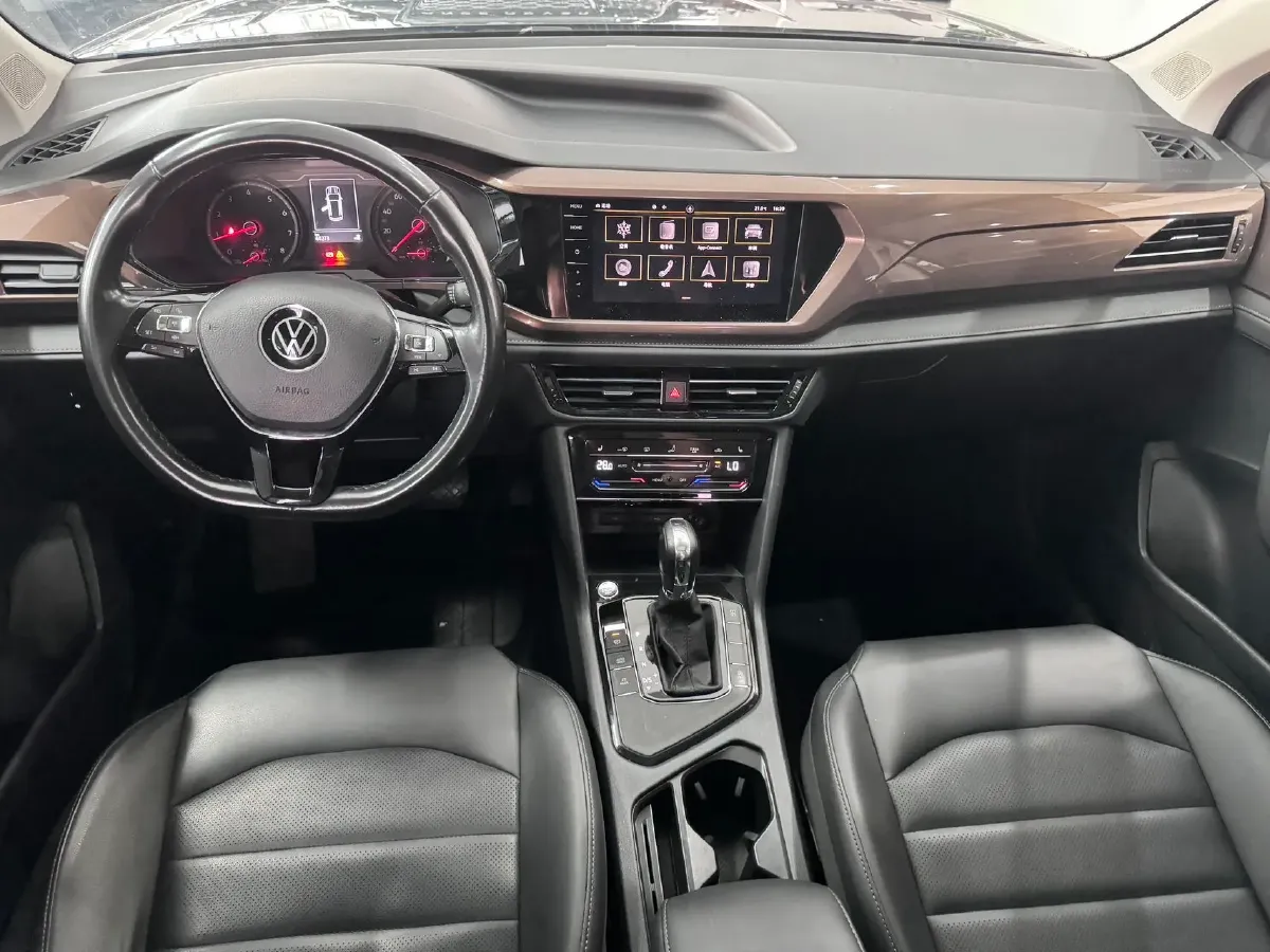 2021 Volkswagen Tharu 1.4T 150HP L4 7DCT,autocango,china used car exporter,china ev exporter,chinese used car exporter,chinese used ev exporter