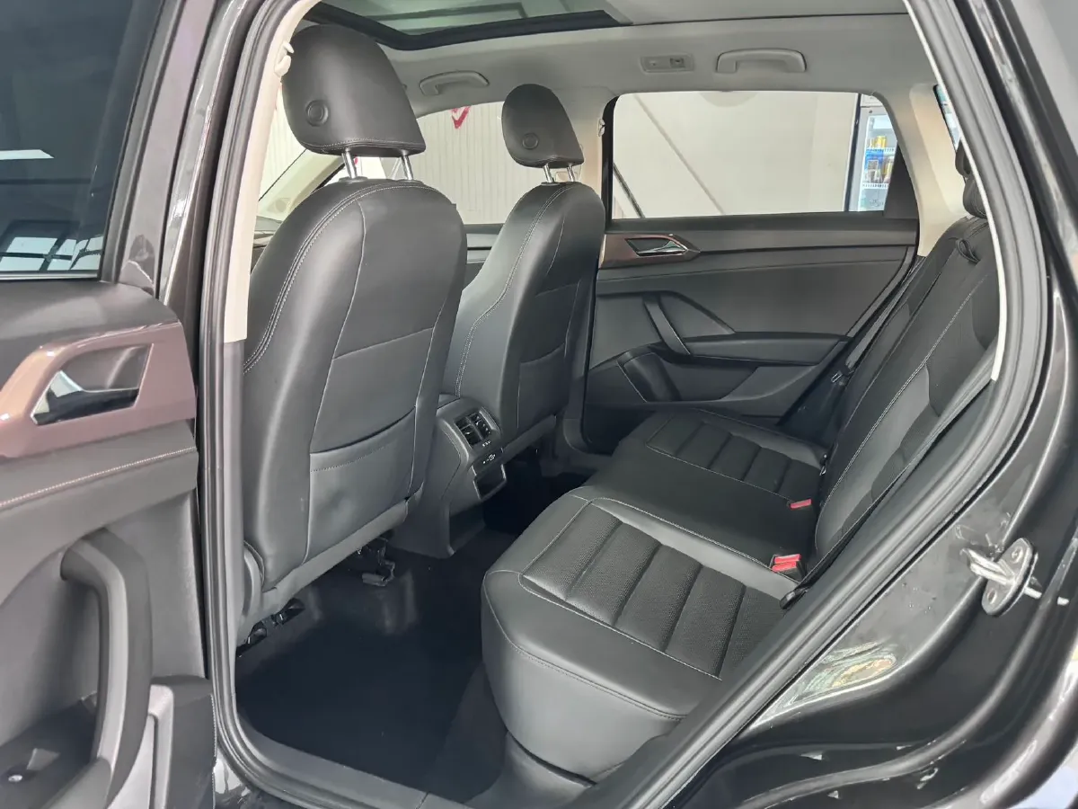 2021 Volkswagen Tharu 1.4T 150HP L4 7DCT,autocango,china used car exporter,china ev exporter,chinese used car exporter,chinese used ev exporter