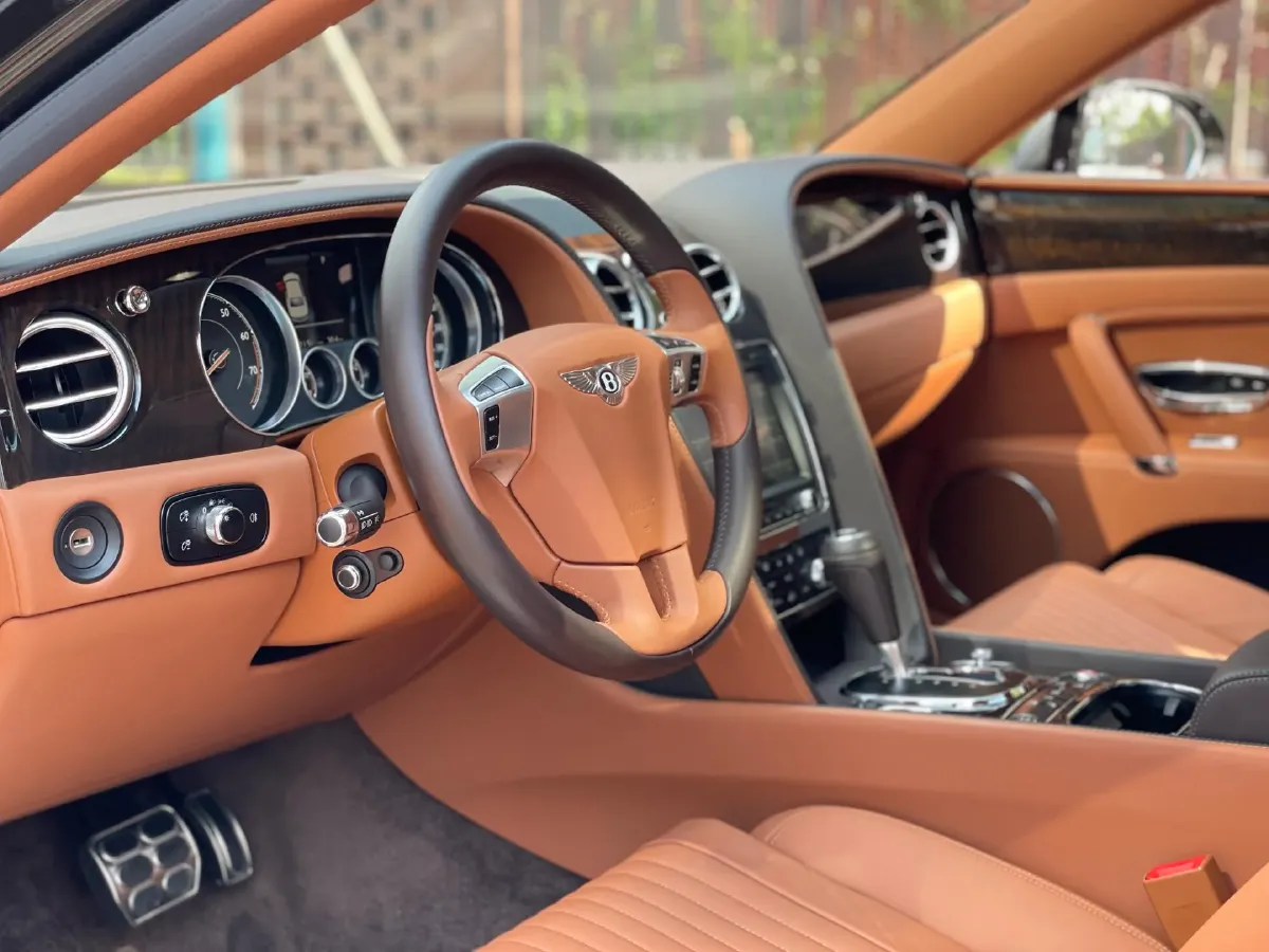 2017 Bentley Flying Spur 4.0T 507HP V8 8AT,autocango,china used car exporter,china ev exporter,chinese used car exporter,chinese used ev exporter