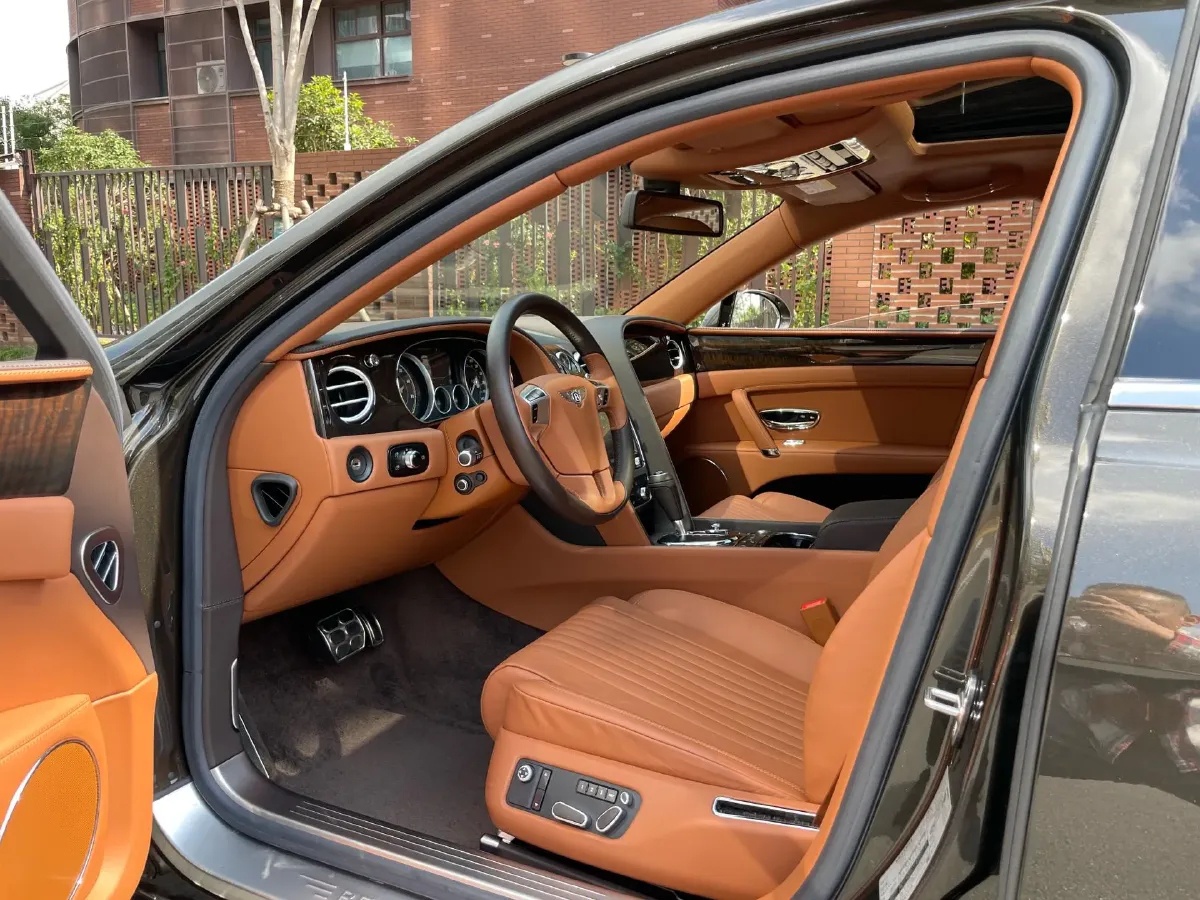 2017 Bentley Flying Spur 4.0T 507HP V8 8AT,autocango,china used car exporter,china ev exporter,chinese used car exporter,chinese used ev exporter