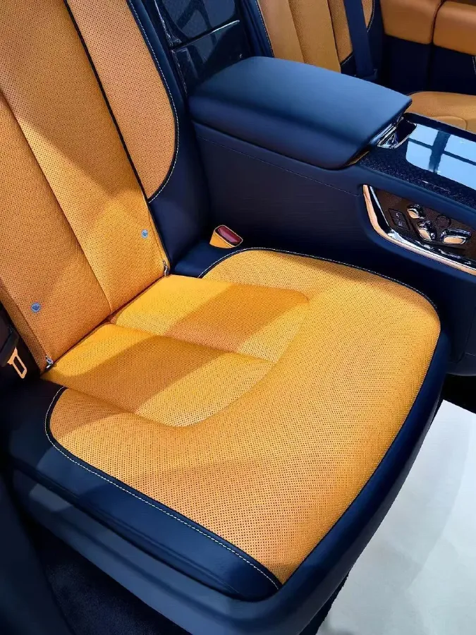 2024 Rolls-Royce Cullinan 6.7T 600HP V12 8AT,autocango,china used car exporter,china ev exporter,chinese used car exporter,chinese used ev exporter