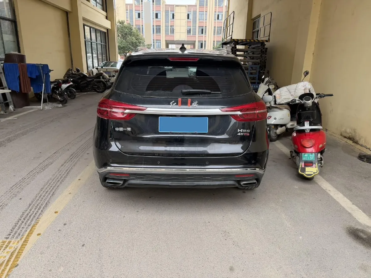 2022 HongQi HS5 2.0T 224HP L4 6AT,autocango,china used car exporter,china ev exporter,chinese used car exporter,chinese used ev exporter