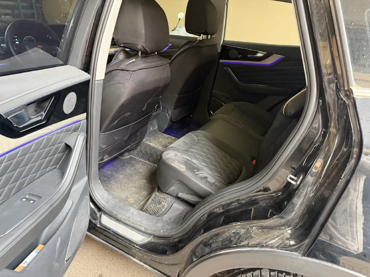 2022 HongQi HS5 2.0T 224HP L4 6AT,autocango,china used car exporter,china ev exporter,chinese used car exporter,chinese used ev exporter