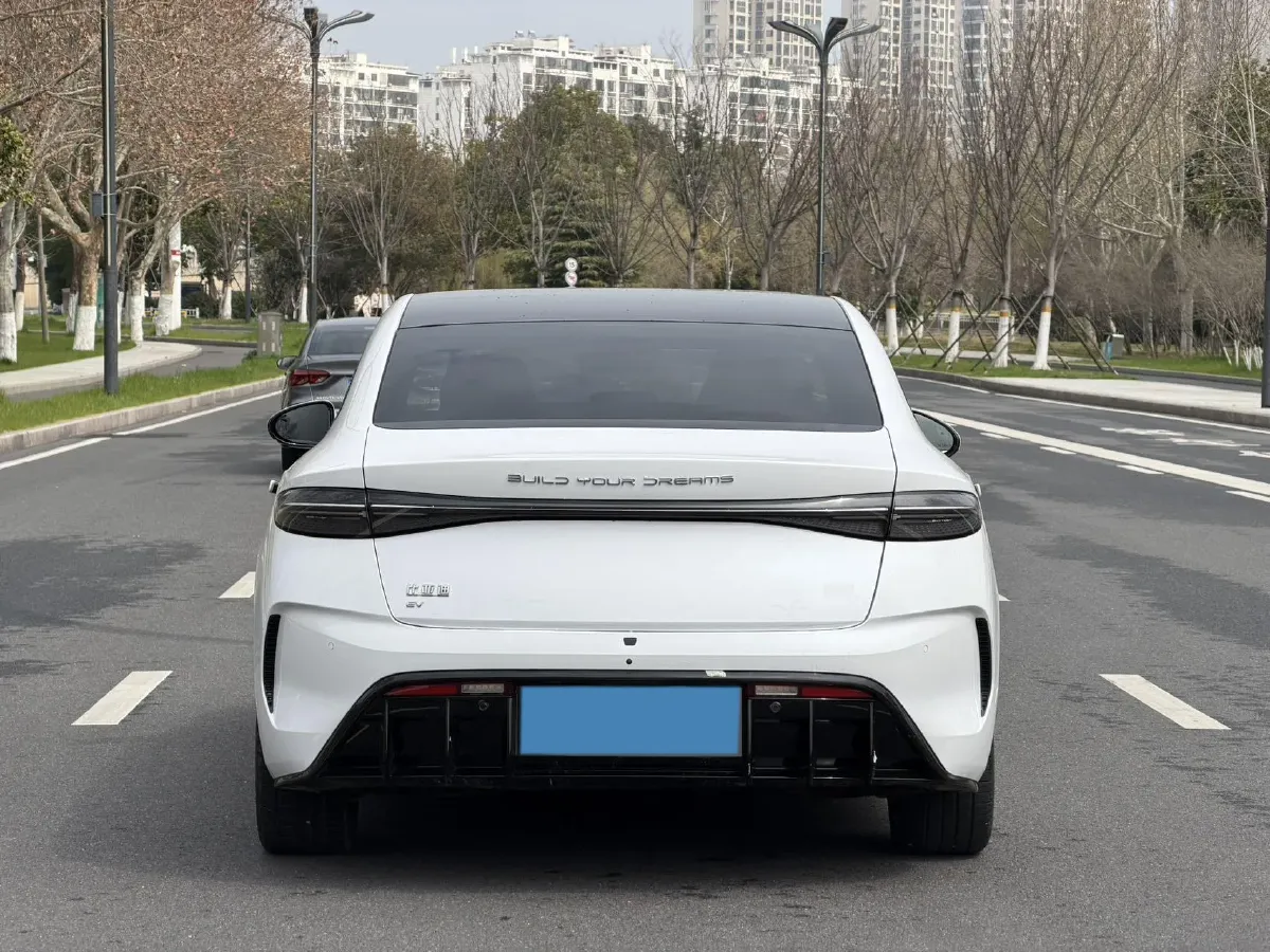 2022 AITO AITO M5 Range Extended 125HP REEV 40KWH,autocango,china used car exporter,china ev exporter,chinese used car exporter,chinese used ev exporter