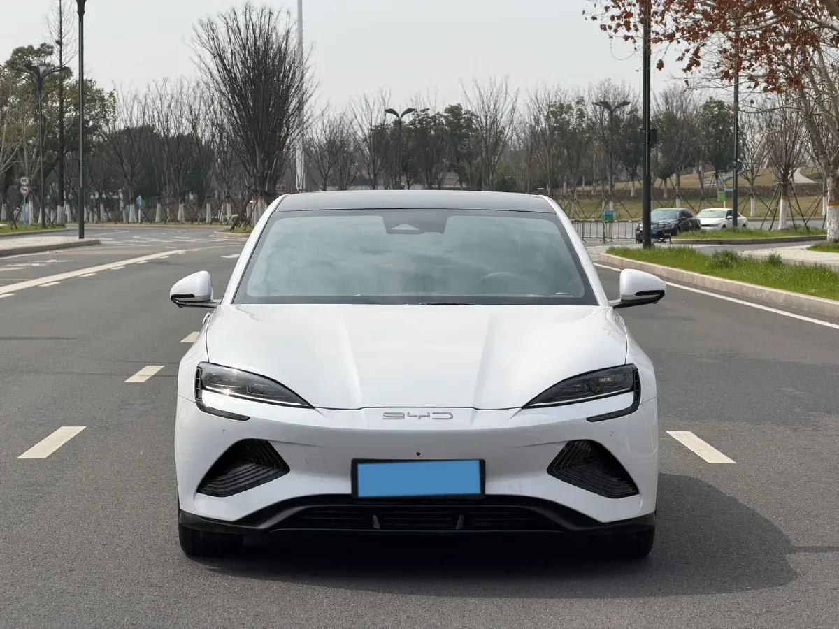2022 AITO AITO M5 Range Extended 125HP REEV 40KWH,autocango,china used car exporter,china ev exporter,chinese used car exporter,chinese used ev exporter