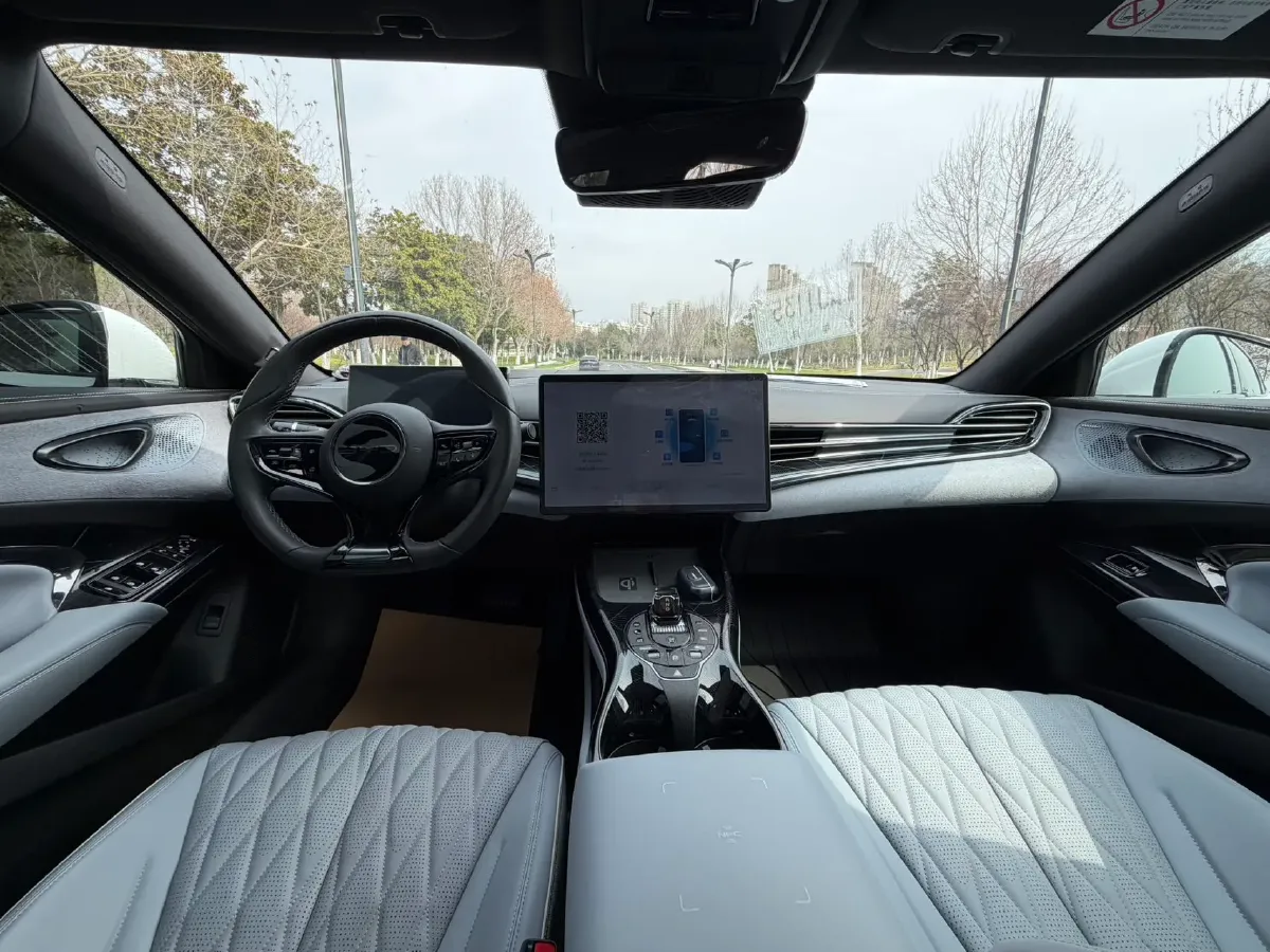 2022 AITO AITO M5 Range Extended 125HP REEV 40KWH,autocango,china used car exporter,china ev exporter,chinese used car exporter,chinese used ev exporter