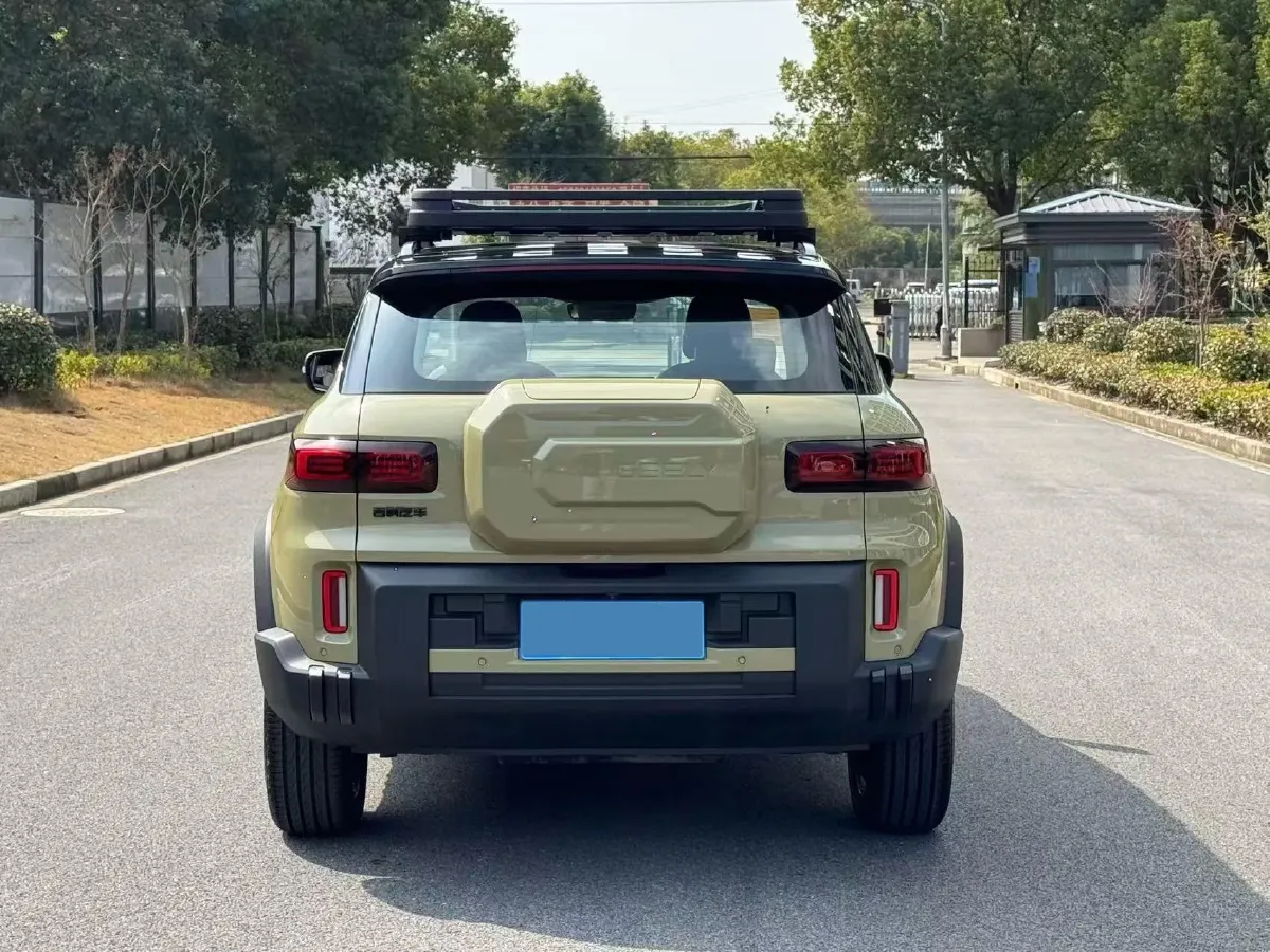 2025 Geely Cowboy 1.5T 181HP L4 7DCT,autocango,china used car exporter,china ev exporter,chinese used car exporter,chinese used ev exporter