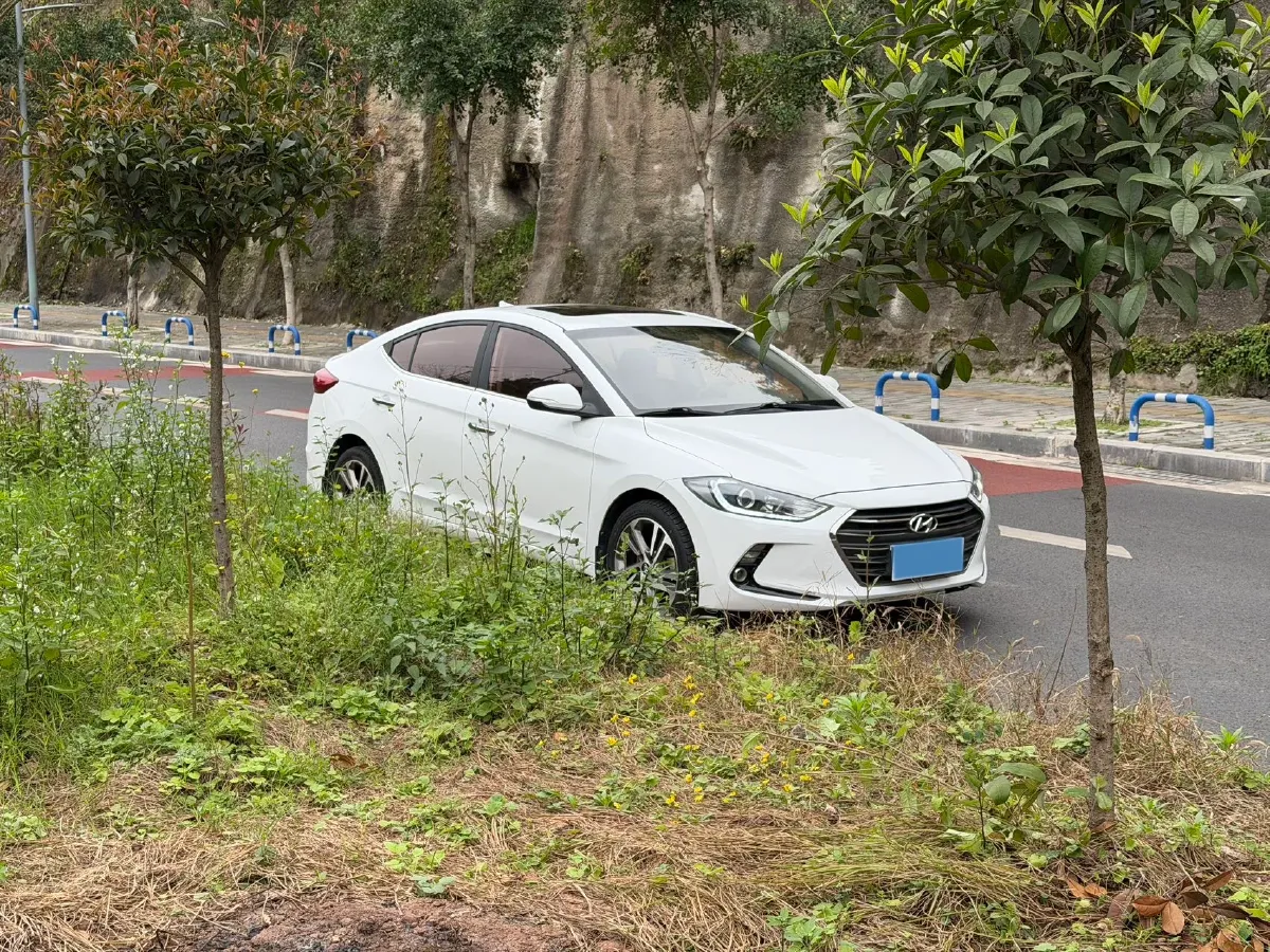2016 Hyundai Elantra 1.6L 130HP L4 6AT,autocango,china used car exporter,china ev exporter,chinese used car exporter,chinese used ev exporter
