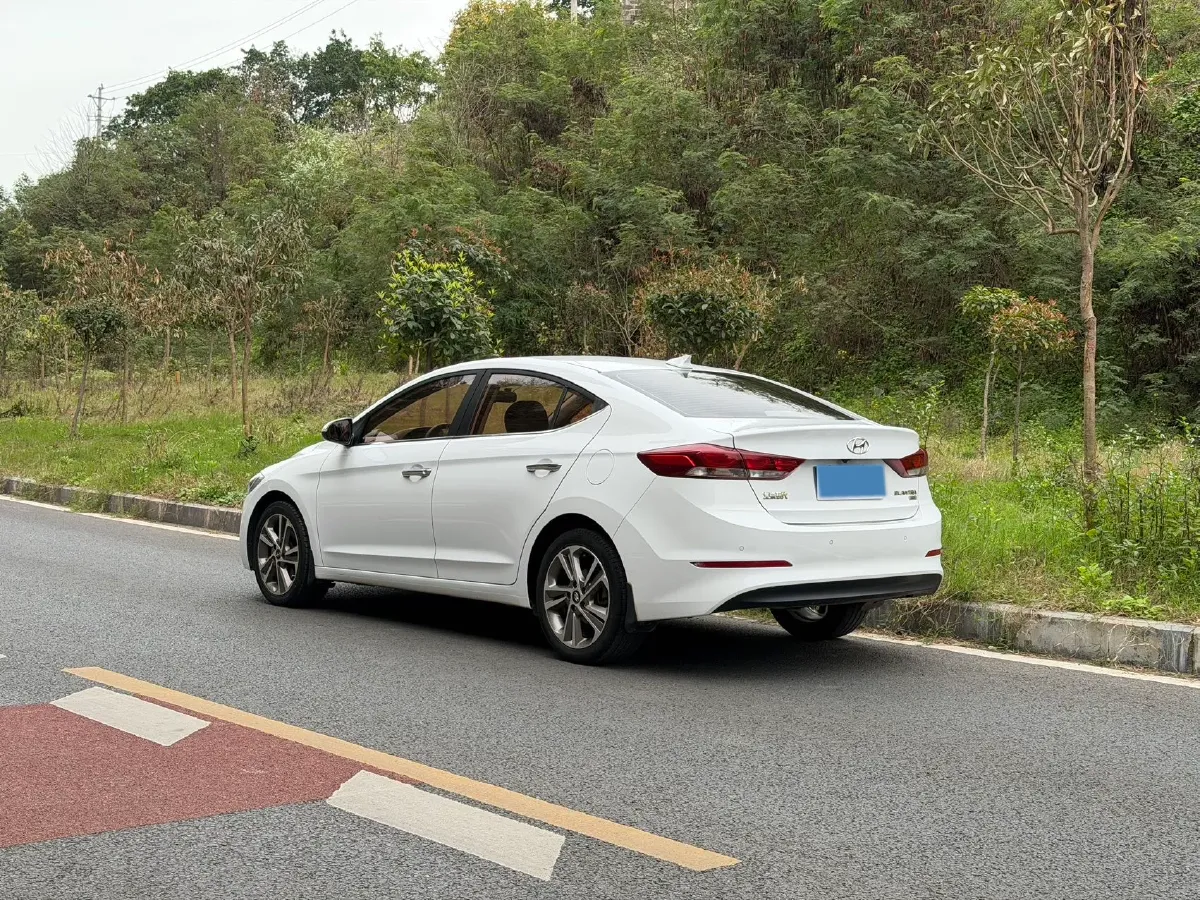 2016 Hyundai Elantra 1.6L 130HP L4 6AT,autocango,china used car exporter,china ev exporter,chinese used car exporter,chinese used ev exporter
