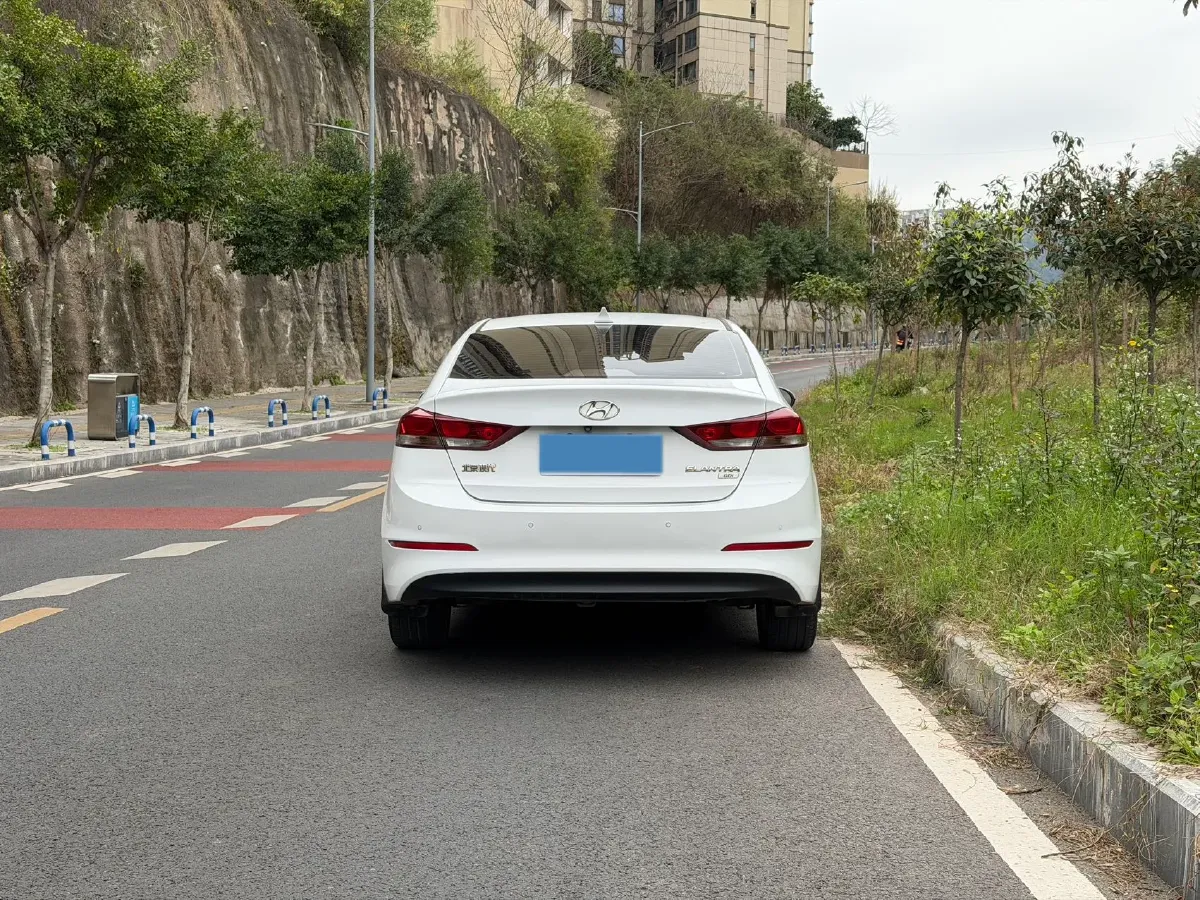 2016 Hyundai Elantra 1.6L 130HP L4 6AT,autocango,china used car exporter,china ev exporter,chinese used car exporter,chinese used ev exporter