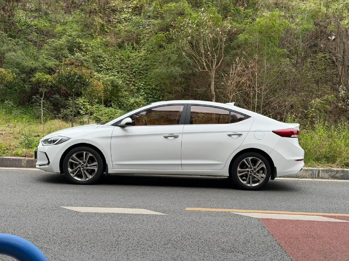 2016 Hyundai Elantra 1.6L 130HP L4 6AT,autocango,china used car exporter,china ev exporter,chinese used car exporter,chinese used ev exporter