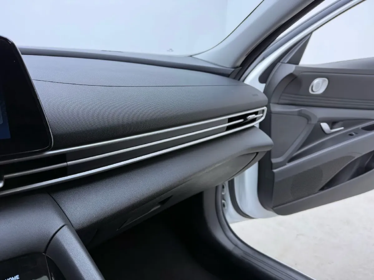 2021 Hyundai Elantra 1.5L 115HP L4 CVT,autocango,china used car exporter,china ev exporter,chinese used car exporter,chinese used ev exporter