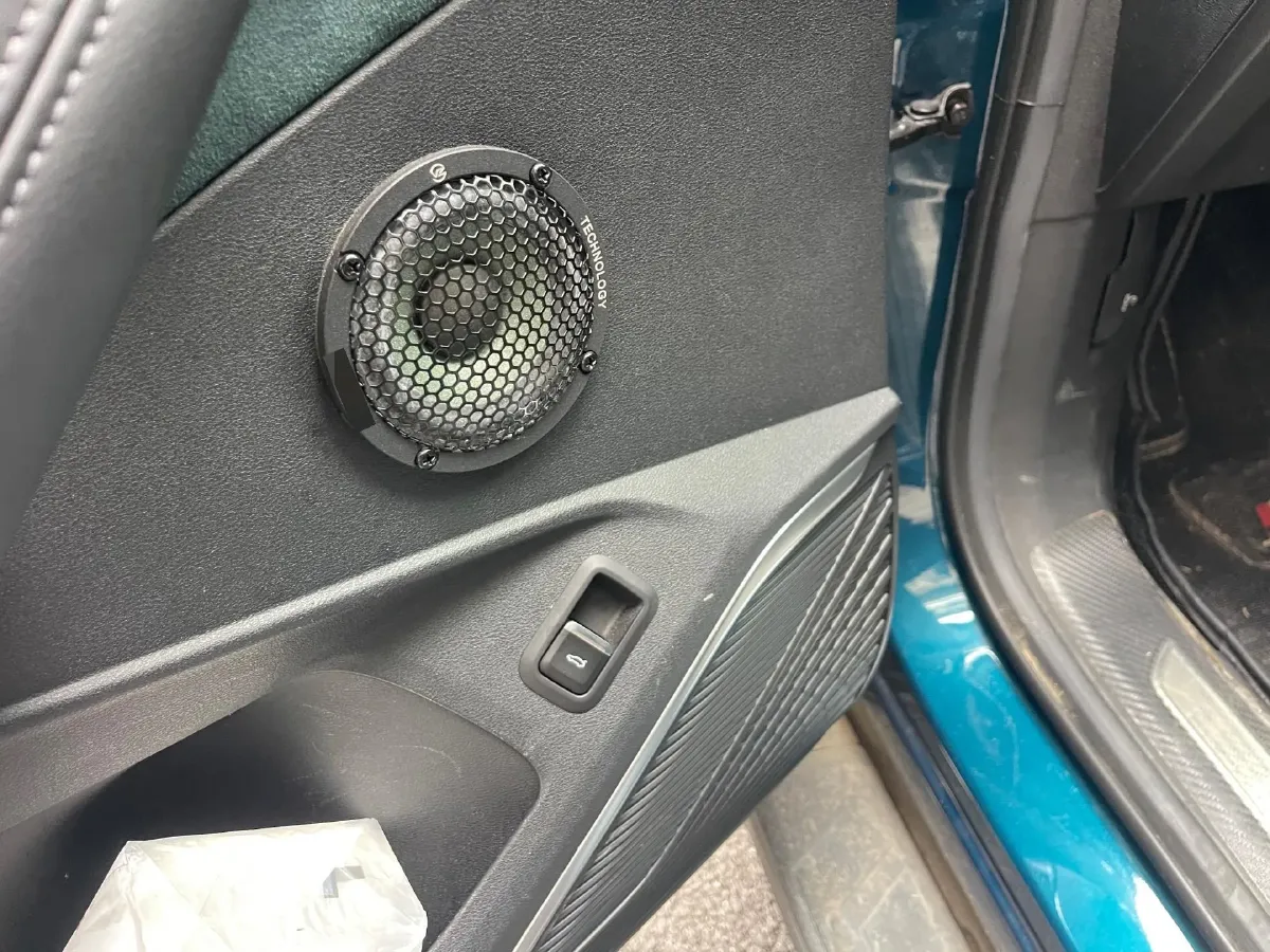 2021 Geely Monjaro 2.0T 218HP L4 7DCT,autocango,china used car exporter,china ev exporter,chinese used car exporter,chinese used ev exporter