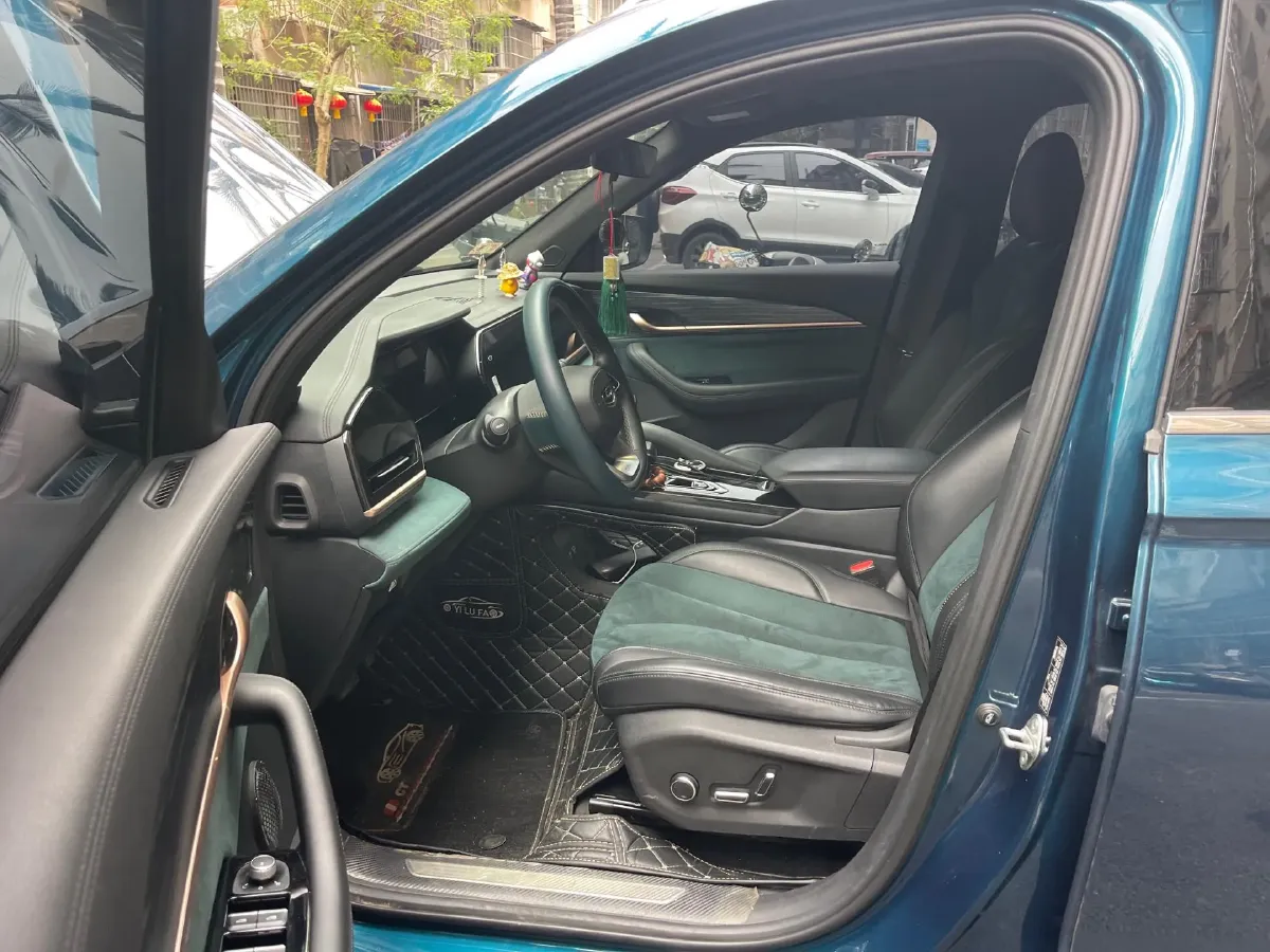 2021 Geely Monjaro 2.0T 218HP L4 7DCT,autocango,china used car exporter,china ev exporter,chinese used car exporter,chinese used ev exporter