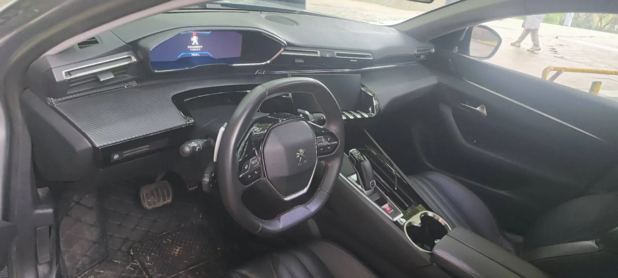 2022 Peugeot 508 1.8T 211HP L4 8AT,autocango,china used car exporter,china ev exporter,chinese used car exporter,chinese used ev exporter