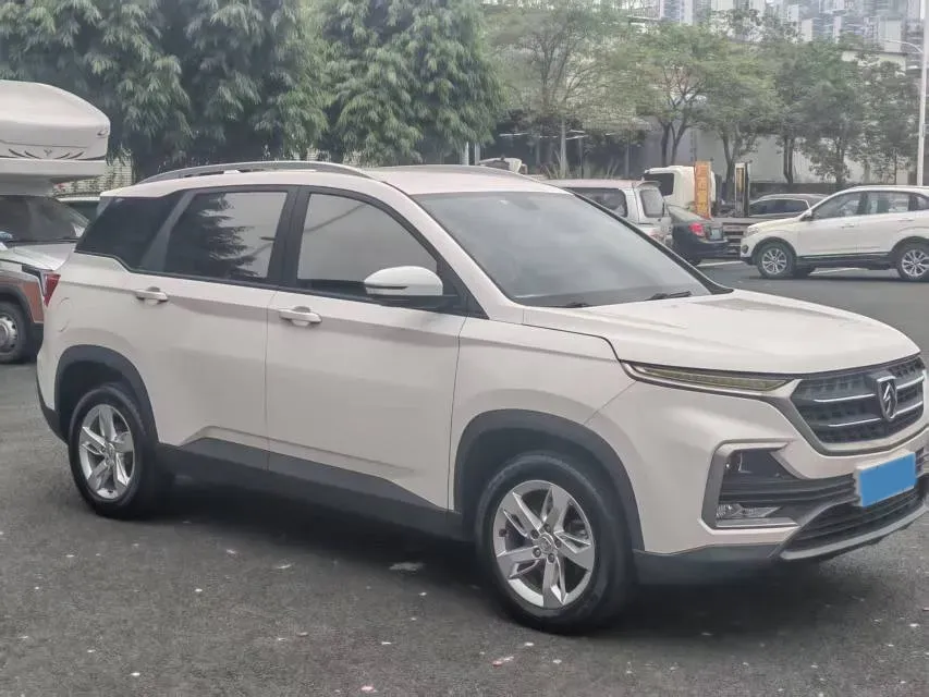 2018 BaoJun 530 1.5T 150HP L4 6MT,autocango,china used car exporter,china ev exporter,chinese used car exporter,chinese used ev exporter