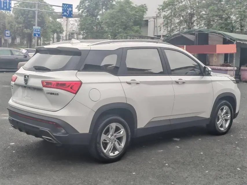 2018 BaoJun 530 1.5T 150HP L4 6MT,autocango,china used car exporter,china ev exporter,chinese used car exporter,chinese used ev exporter