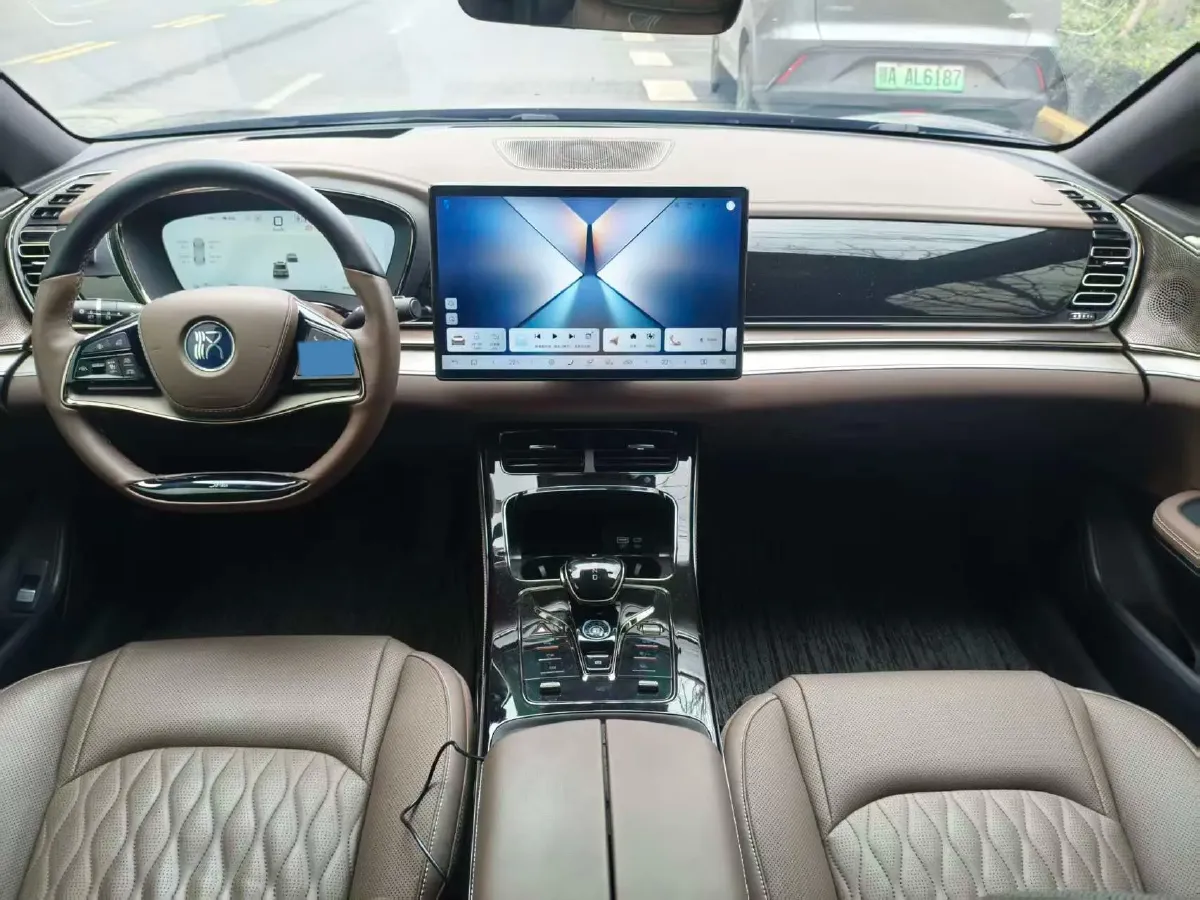 2025 BYD Han 1.5T 156HP L4 E-CVT PHEV,autocango,china used car exporter,china ev exporter,chinese used car exporter,chinese used ev exporter