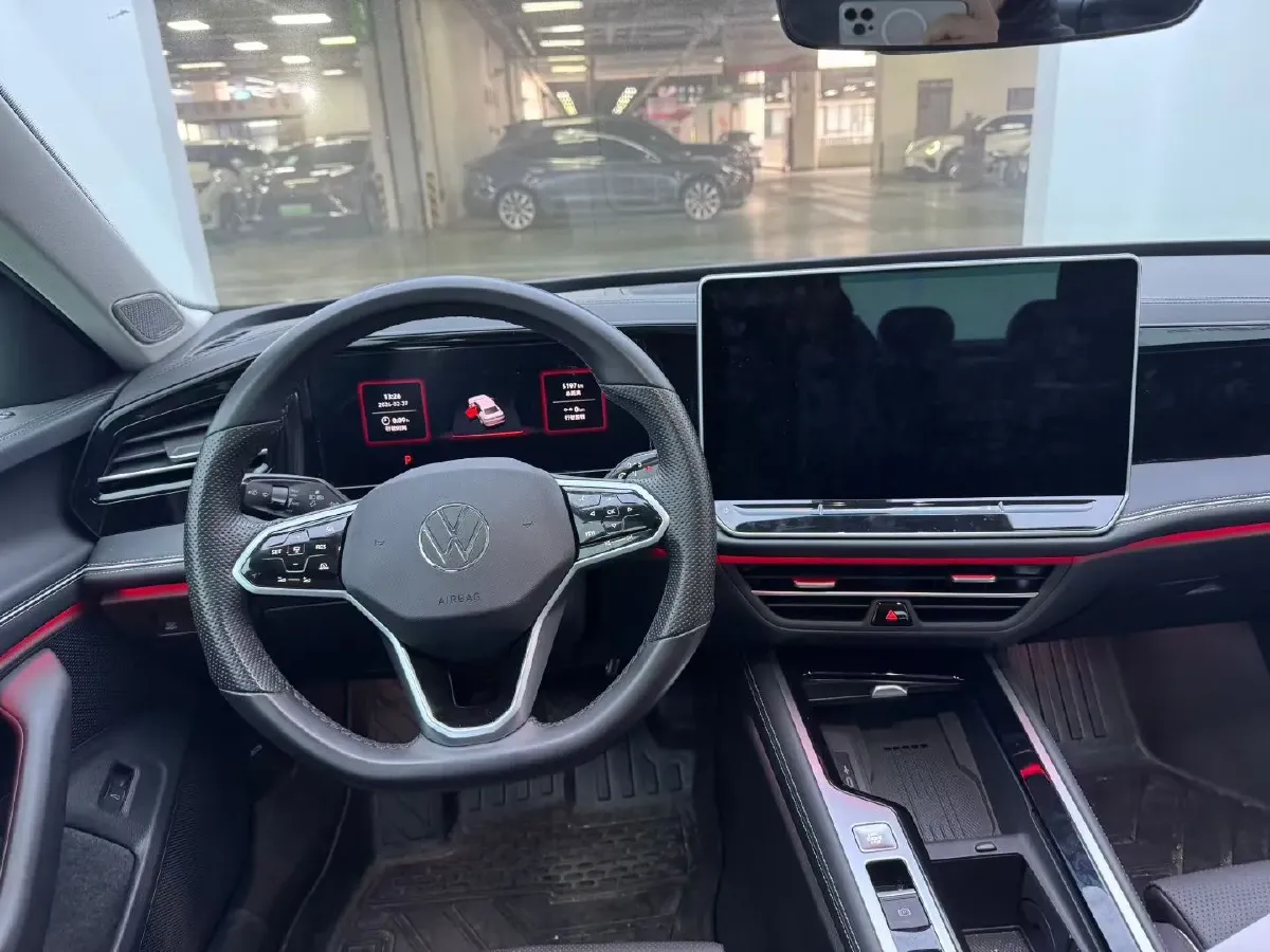 2024 Volkswagen Magotan 2.0T 220HP L4 7DCT,autocango,china used car exporter,china ev exporter,chinese used car exporter,chinese used ev exporter