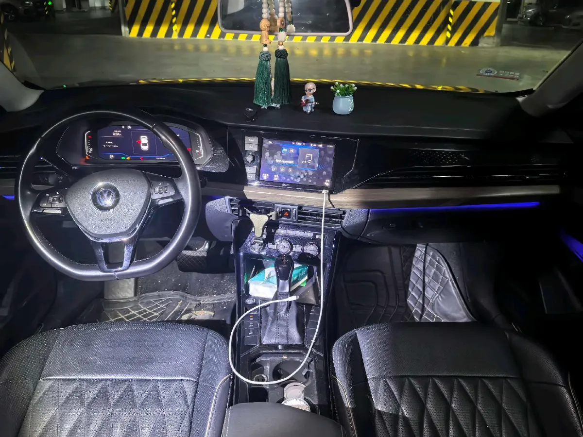 2019 Volkswagen Passat 2.0T 186HP L4 7DCT,autocango,china used car exporter,china ev exporter,chinese used car exporter,chinese used ev exporter