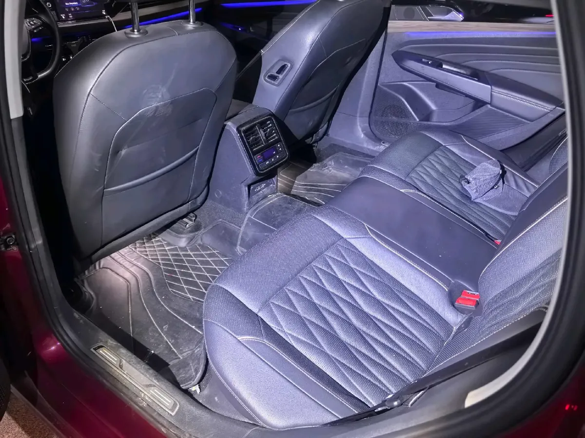 2019 Volkswagen Passat 2.0T 186HP L4 7DCT,autocango,china used car exporter,china ev exporter,chinese used car exporter,chinese used ev exporter