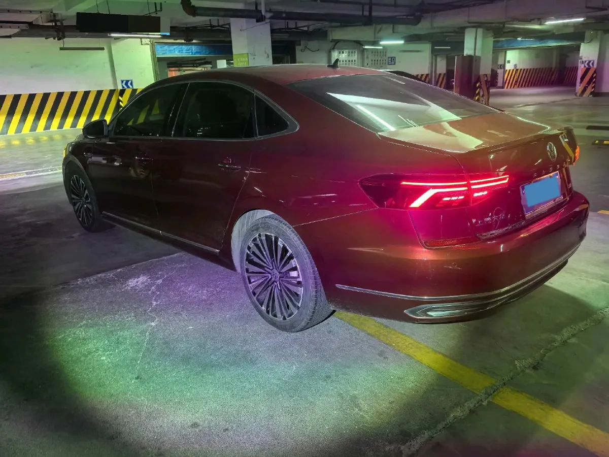 2019 Volkswagen Passat 2.0T 186HP L4 7DCT,autocango,china used car exporter,china ev exporter,chinese used car exporter,chinese used ev exporter