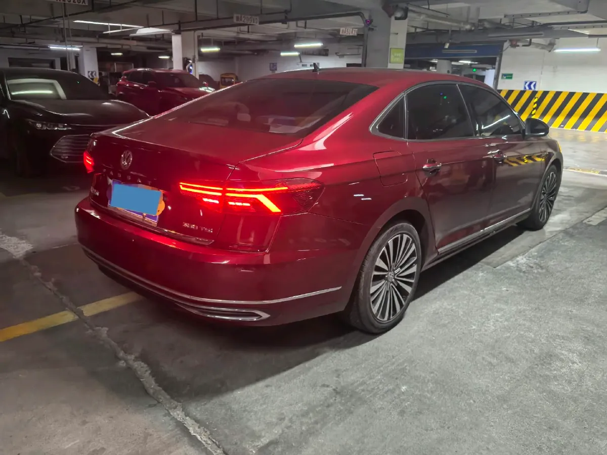 2019 Volkswagen Passat 2.0T 186HP L4 7DCT,autocango,china used car exporter,china ev exporter,chinese used car exporter,chinese used ev exporter