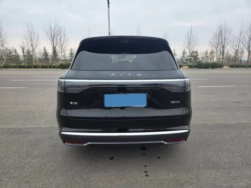 2025 AITO AITO M8 REEV 160HP REEV 53.4KWH,autocango,china used car exporter,china ev exporter,chinese used car exporter,chinese used ev exporter
