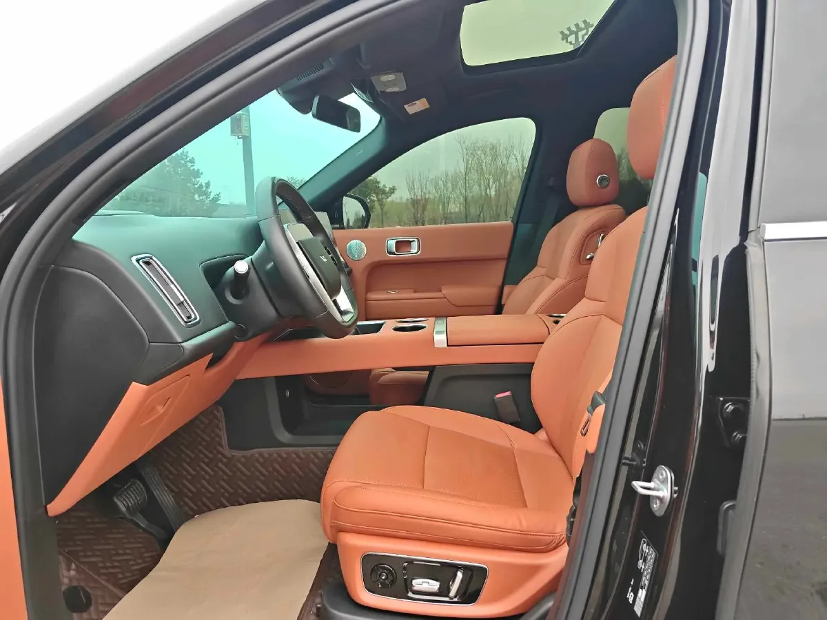 2023 Li L8 Range Extended 154HP REEV 40.9KWH,autocango,china used car exporter,china ev exporter,chinese used car exporter,chinese used ev exporter