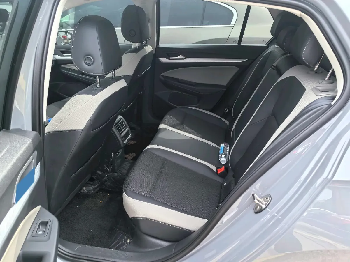 2024 Volkswagen Golf 1.4T 150HP L4 7DCT,autocango,china used car exporter,china ev exporter,chinese used car exporter,chinese used ev exporter