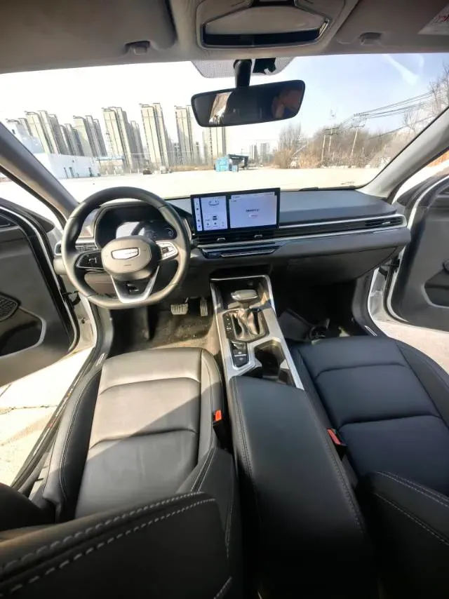 2025 Geely Emgrand 1.5L 127HP L4 CVT,autocango,china used car exporter,china ev exporter,chinese used car exporter,chinese used ev exporter