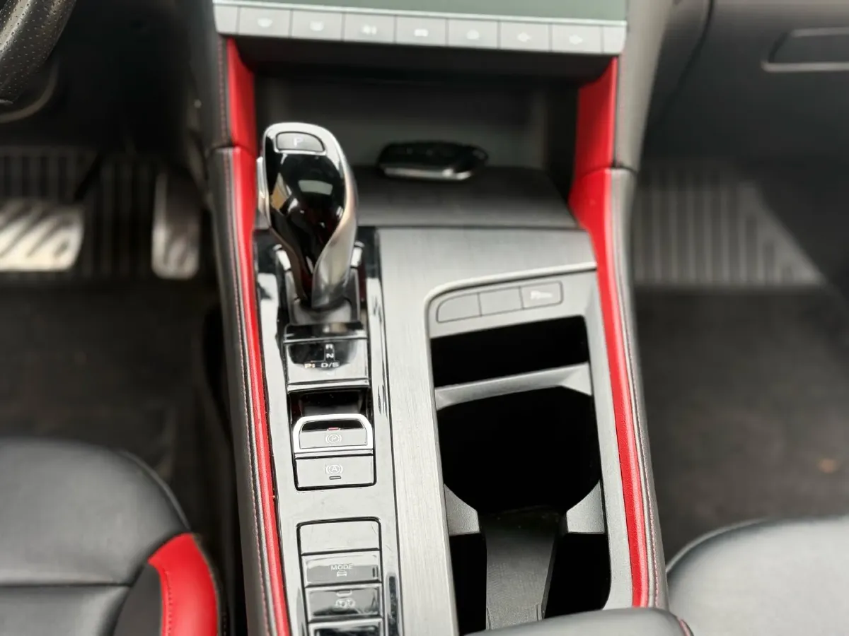 2020 MG MG6 1.5T 181HP L4 7DCT,autocango,china used car exporter,china ev exporter,chinese used car exporter,chinese used ev exporter