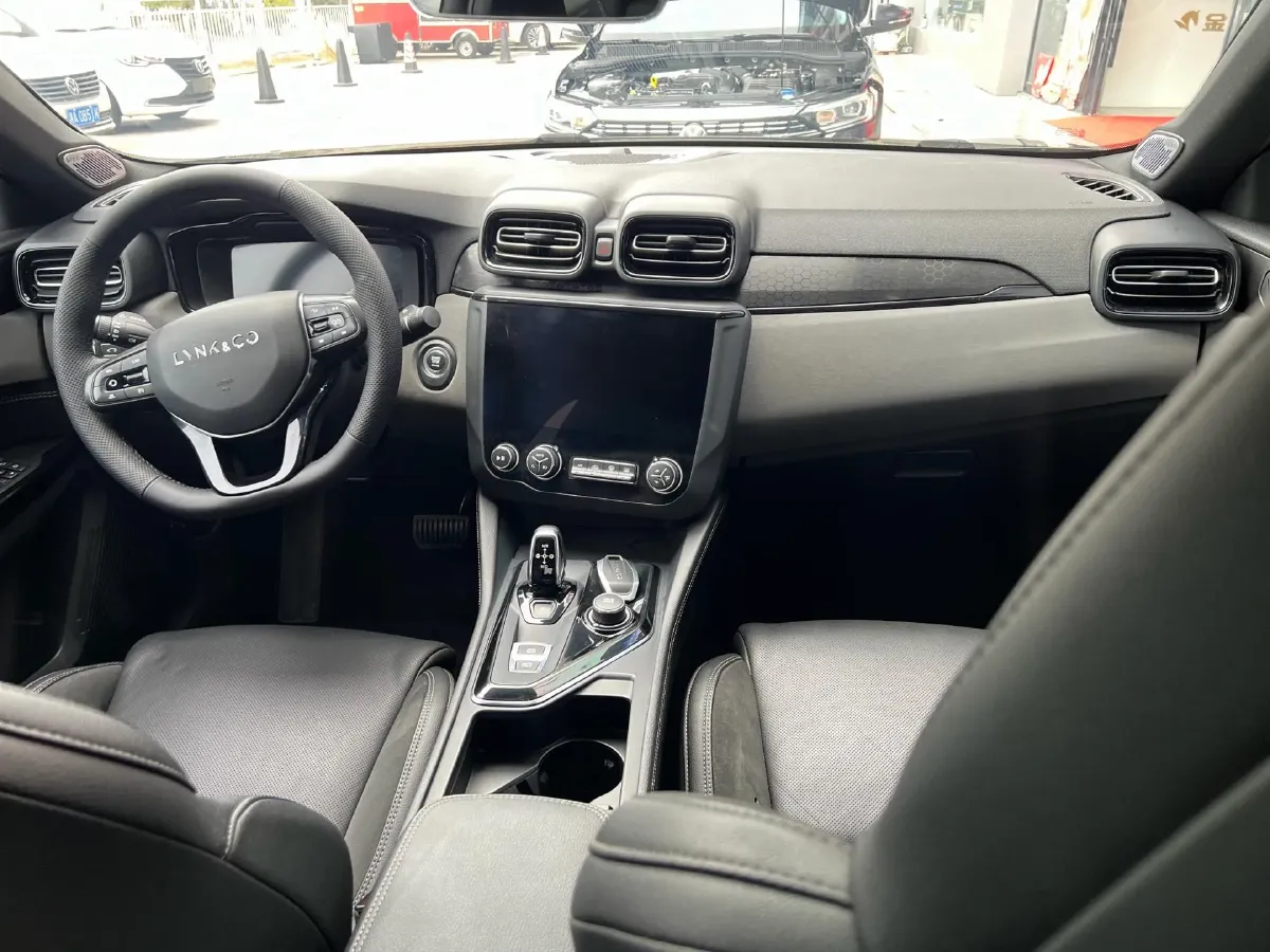 2021 LYNK&CO 03 1.5T 180HP L3 7DCT,autocango,china used car exporter,china ev exporter,chinese used car exporter,chinese used ev exporter