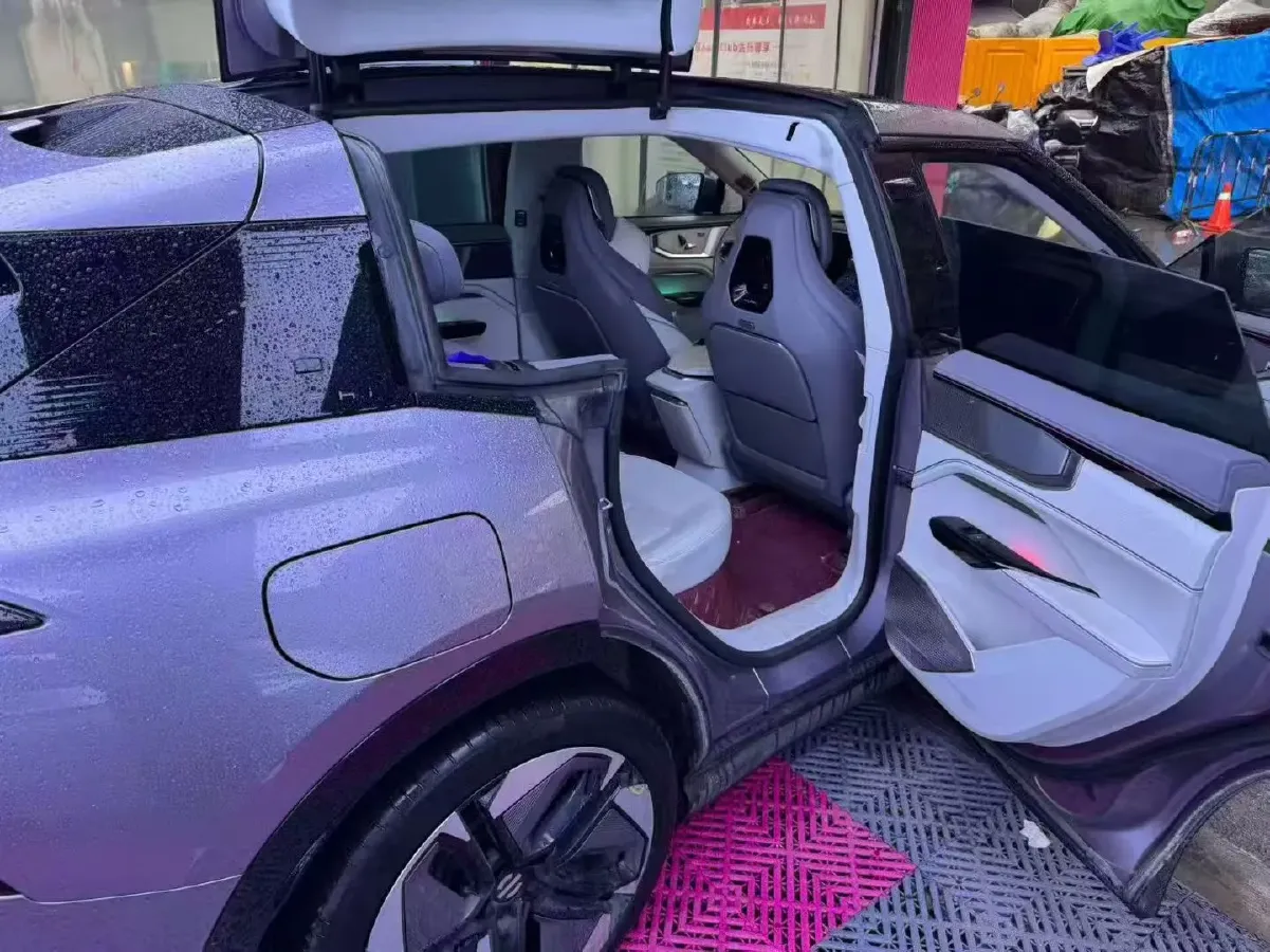 2023 HiPhi Y BEV 76.6KWH,autocango,china used car exporter,china ev exporter,chinese used car exporter,chinese used ev exporter