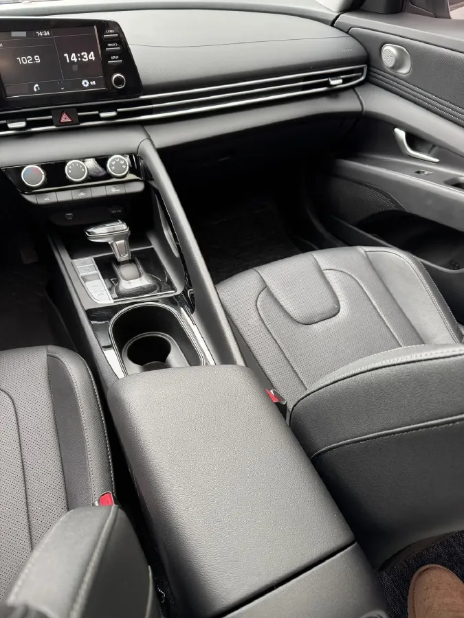 2023 Hyundai Elantra 1.5L 115HP L4 CVT,autocango,china used car exporter,china ev exporter,chinese used car exporter,chinese used ev exporter