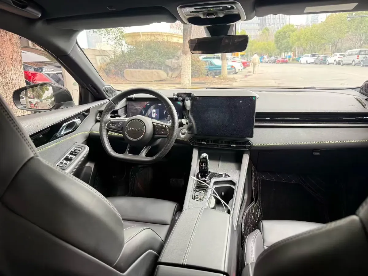 2023 LYNK&CO 03 2.0T 254HP L4 7DCT,autocango,china used car exporter,china ev exporter,chinese used car exporter,chinese used ev exporter