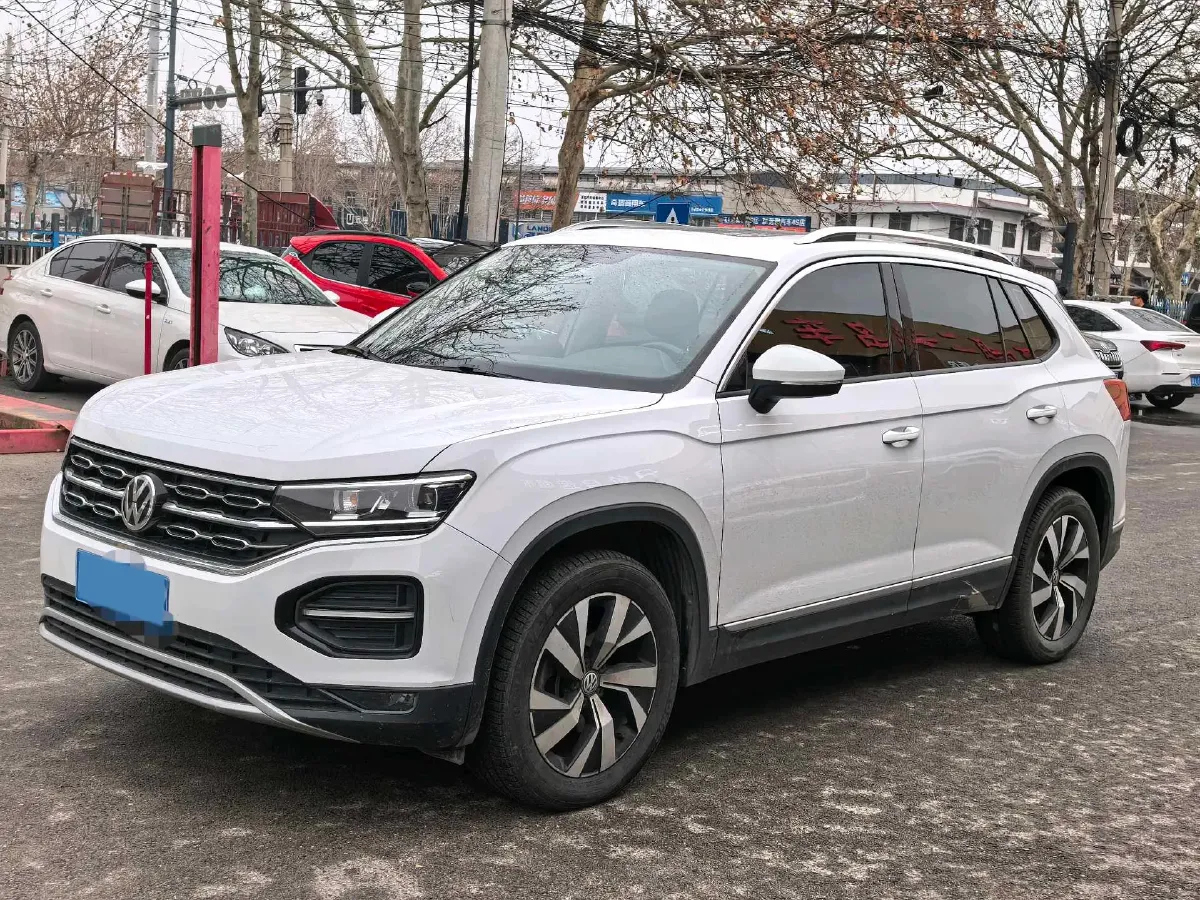 2019 Jeep Cherokee 2.0T 234HP L4 9AT,autocango,china used car exporter,china ev exporter,chinese used car exporter,chinese used ev exporter