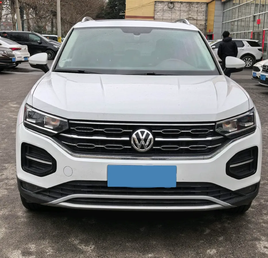 2019 Jeep Cherokee 2.0T 234HP L4 9AT,autocango,china used car exporter,china ev exporter,chinese used car exporter,chinese used ev exporter