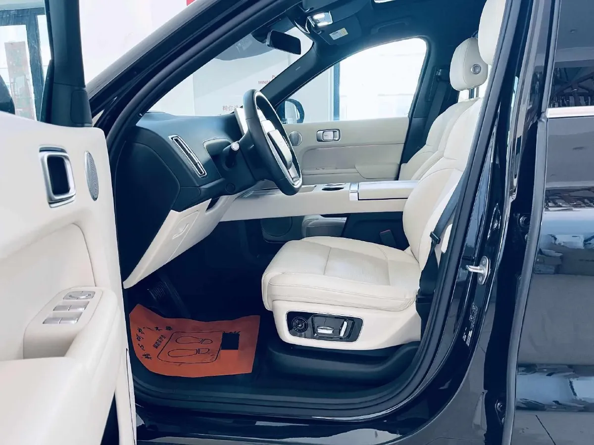 2023 Li L8 Range Extended 154HP REEV 40.9KWH,autocango,china used car exporter,china ev exporter,chinese used car exporter,chinese used ev exporter