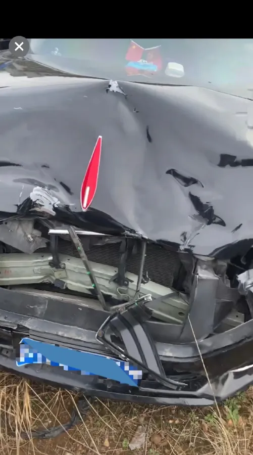 2022 HongQi H5 1.8T 197HP L4 6AT,autocango,china used car exporter,china ev exporter,chinese used car exporter,chinese used ev exporter