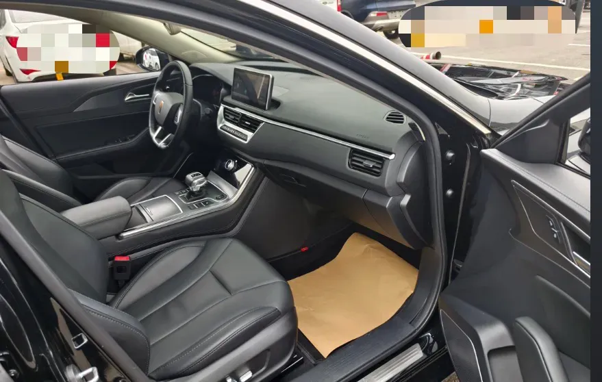 2022 HongQi H5 1.8T 197HP L4 6AT,autocango,china used car exporter,china ev exporter,chinese used car exporter,chinese used ev exporter