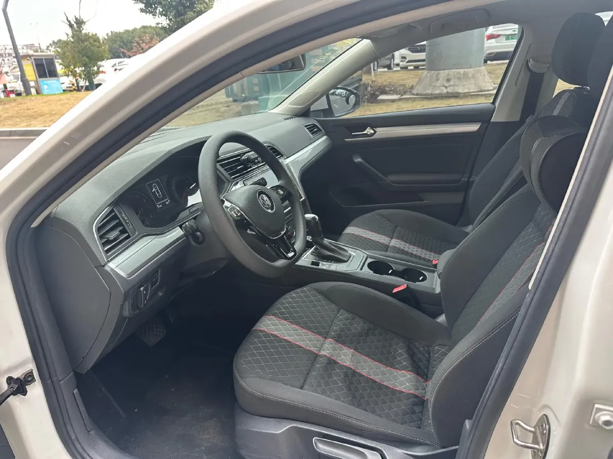 2019 Volkswagen Lamando 1.4T 131HP L4 7DCT,autocango,china used car exporter,china ev exporter,chinese used car exporter,chinese used ev exporter