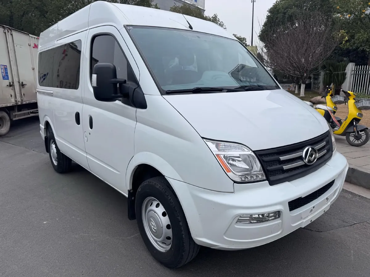 2023 MAXUS XinTu V70 2.0T 125HP L4 6MT,autocango,china used car exporter,china ev exporter,chinese used car exporter,chinese used ev exporter
