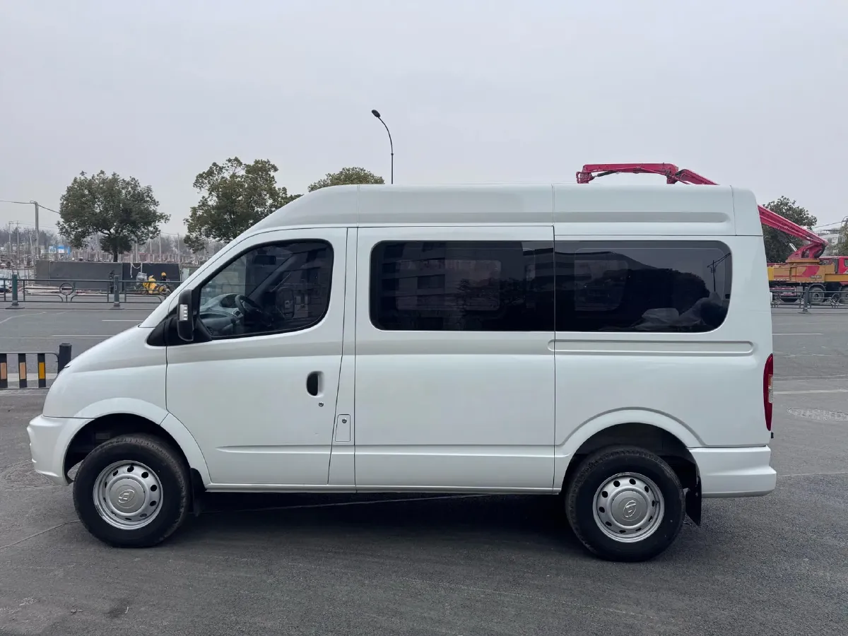 2023 MAXUS XinTu V70 2.0T 125HP L4 6MT,autocango,china used car exporter,china ev exporter,chinese used car exporter,chinese used ev exporter